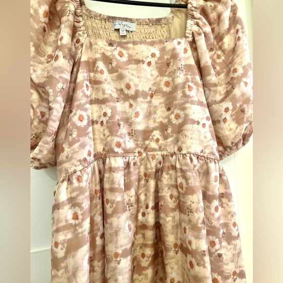 Henly boutique dress - Picture 8 of 8